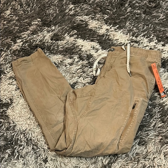 Vuori Tan Cargo Pants with Straight Leg Design - Picture 1 of 4